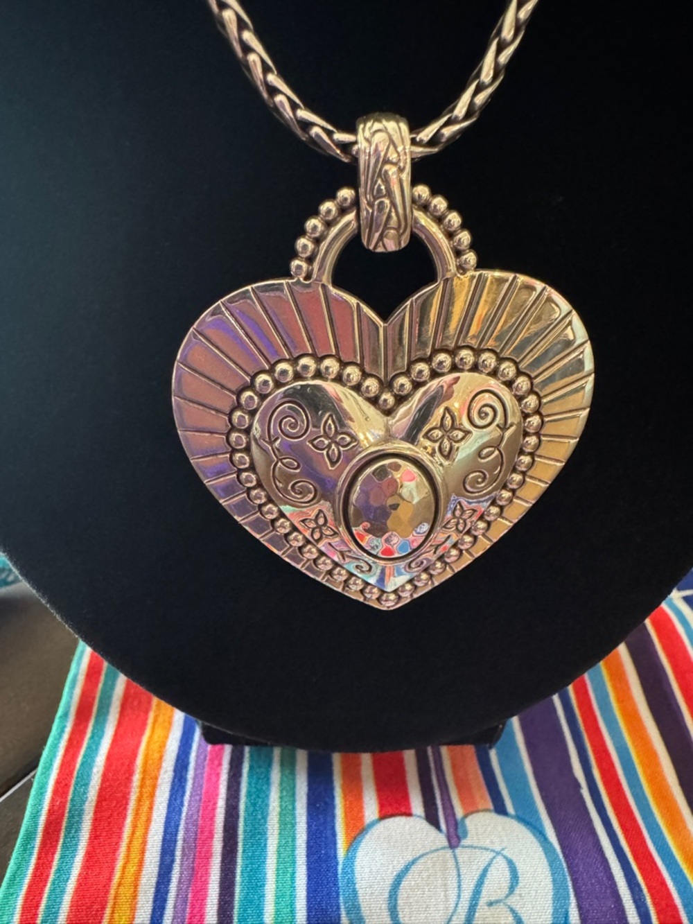 Beautiful Brighton Heart Necklace - Picture 3 of 8